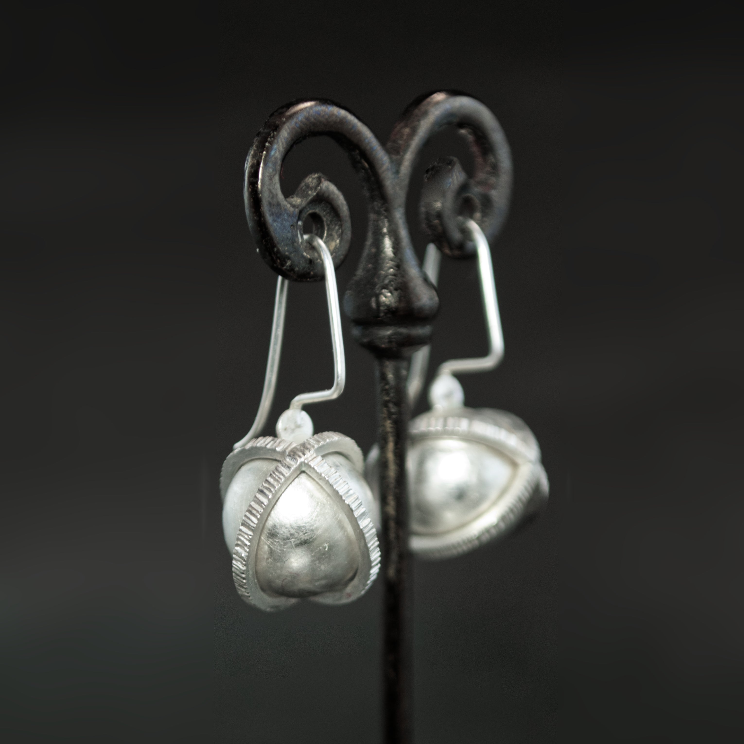 Medium Valence Earrings