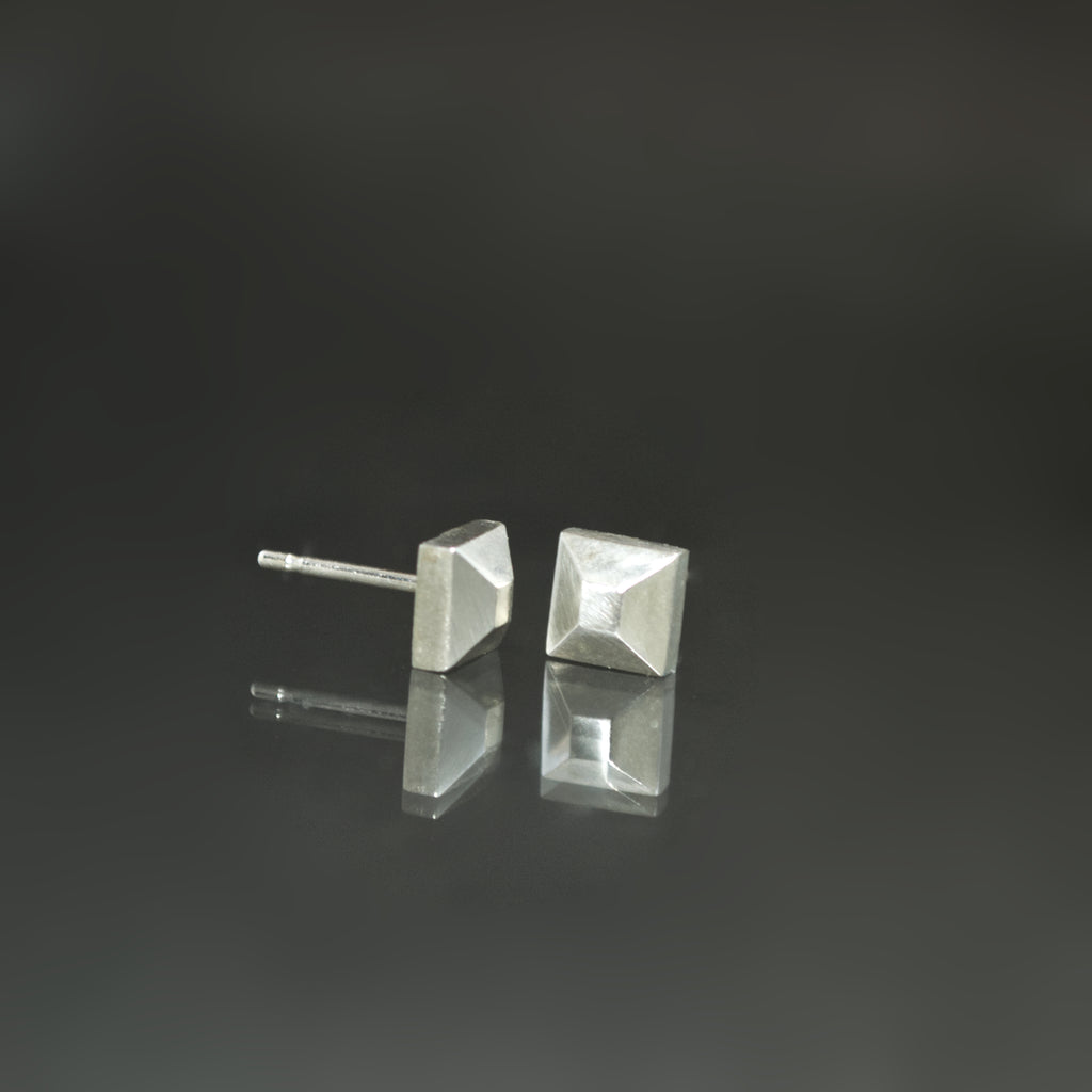 Frusta Stud Earrings