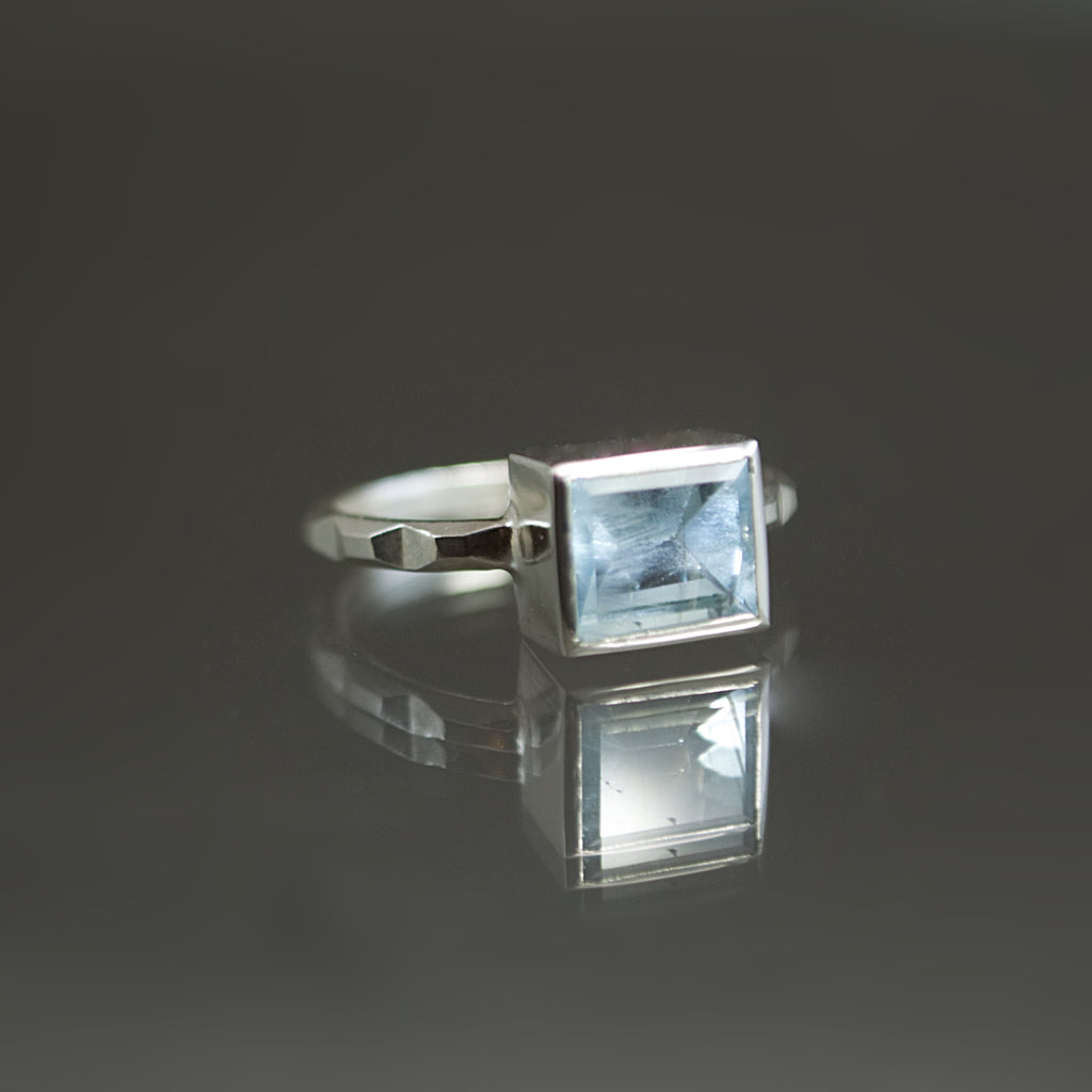 Aquamarine Skinny Frusta Ring - Size 6.25