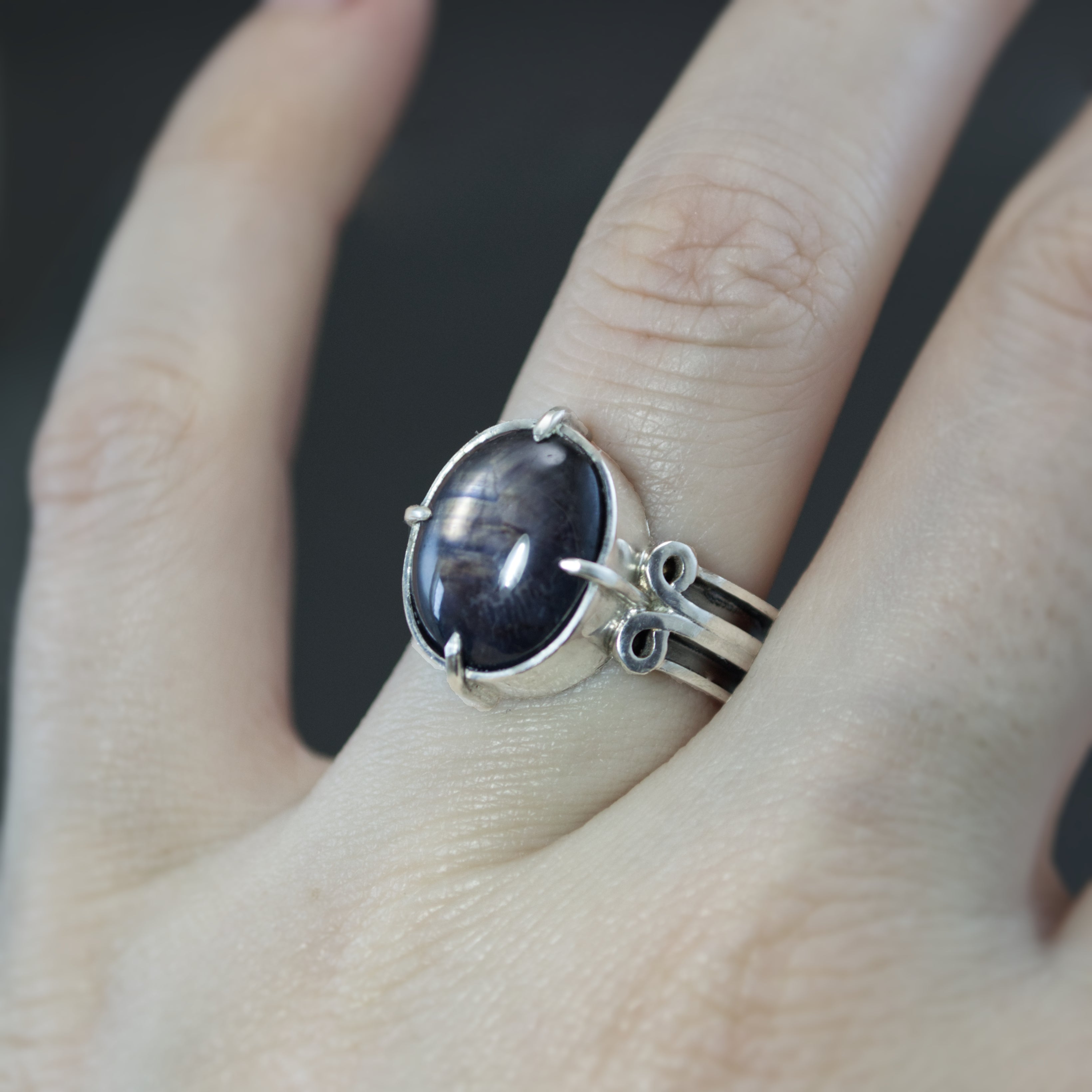 Star Sapphire Scroll Ring - Size 7