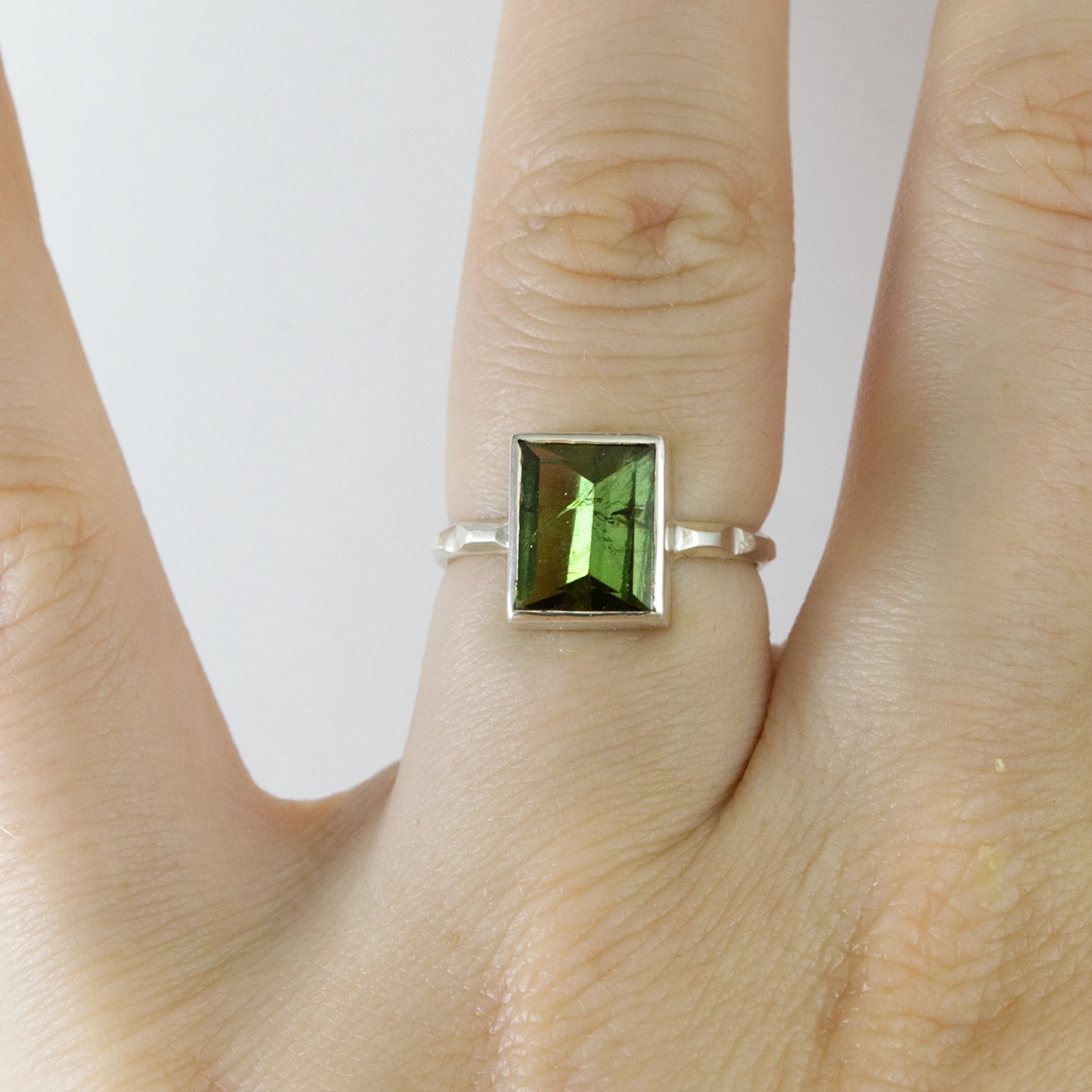 Green Tourmaline Skinny Frusta Ring - Size 6.5